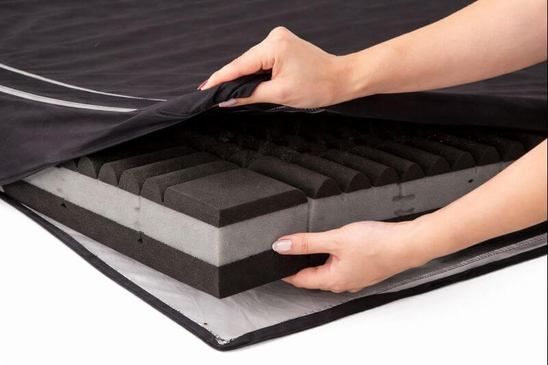 厚さ約10cmの3層構造!ニトリ N-CUBEの「点で支える」寝心地を徹底解剖